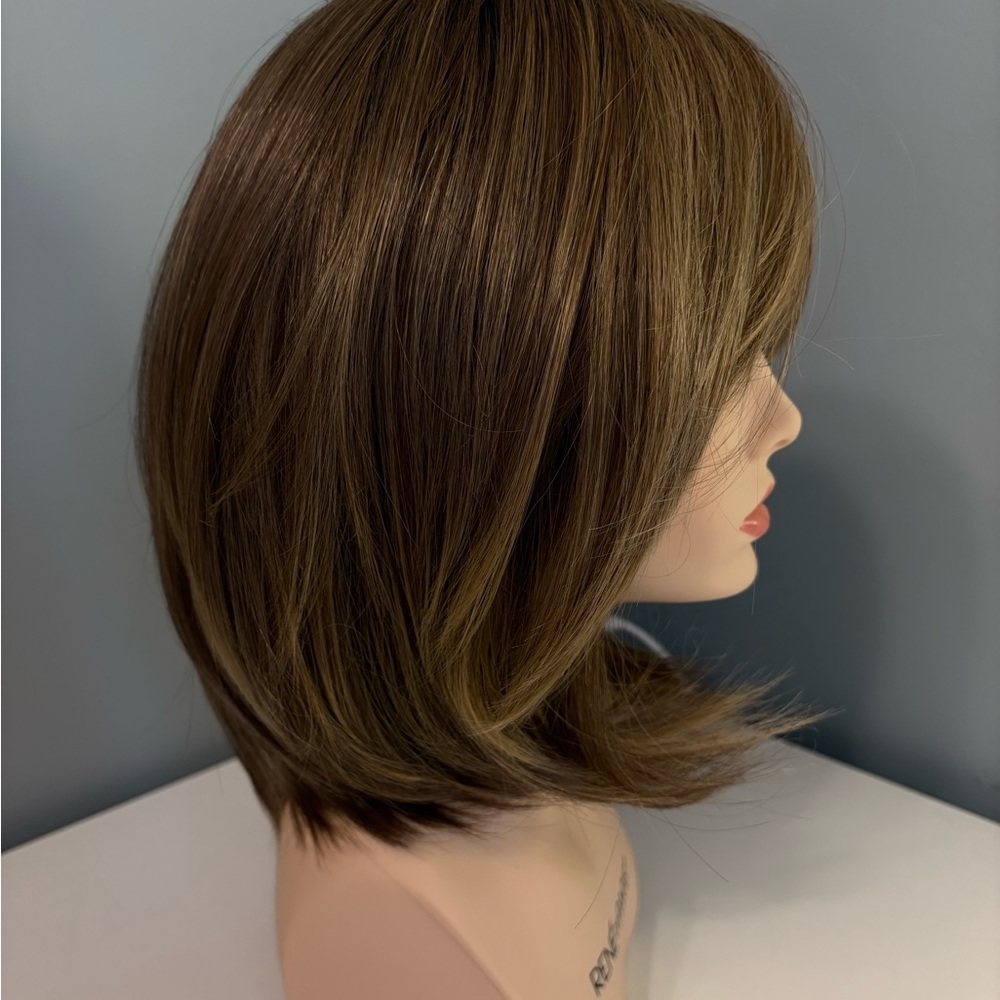 Paula Young Mid Length Synthetic Bob Wig Ashlee - Picture 5 of 9